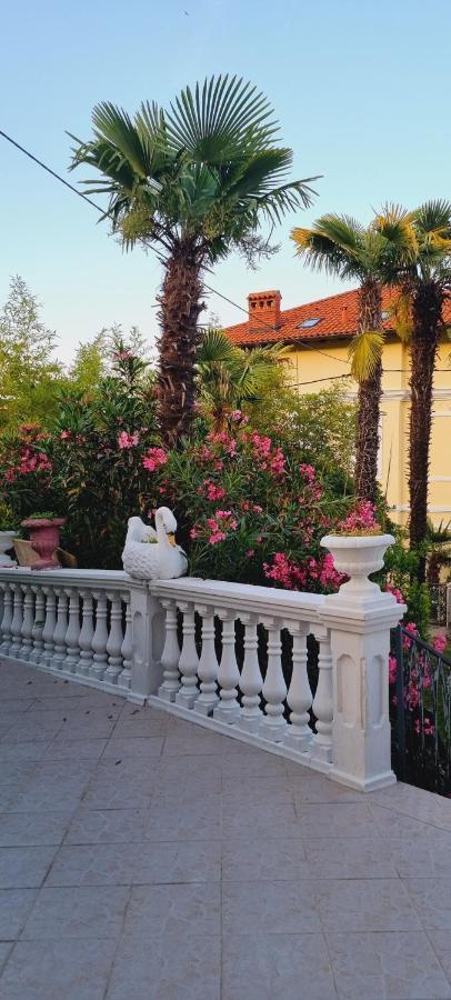Villa Niki Rezine Lovran Exterior photo